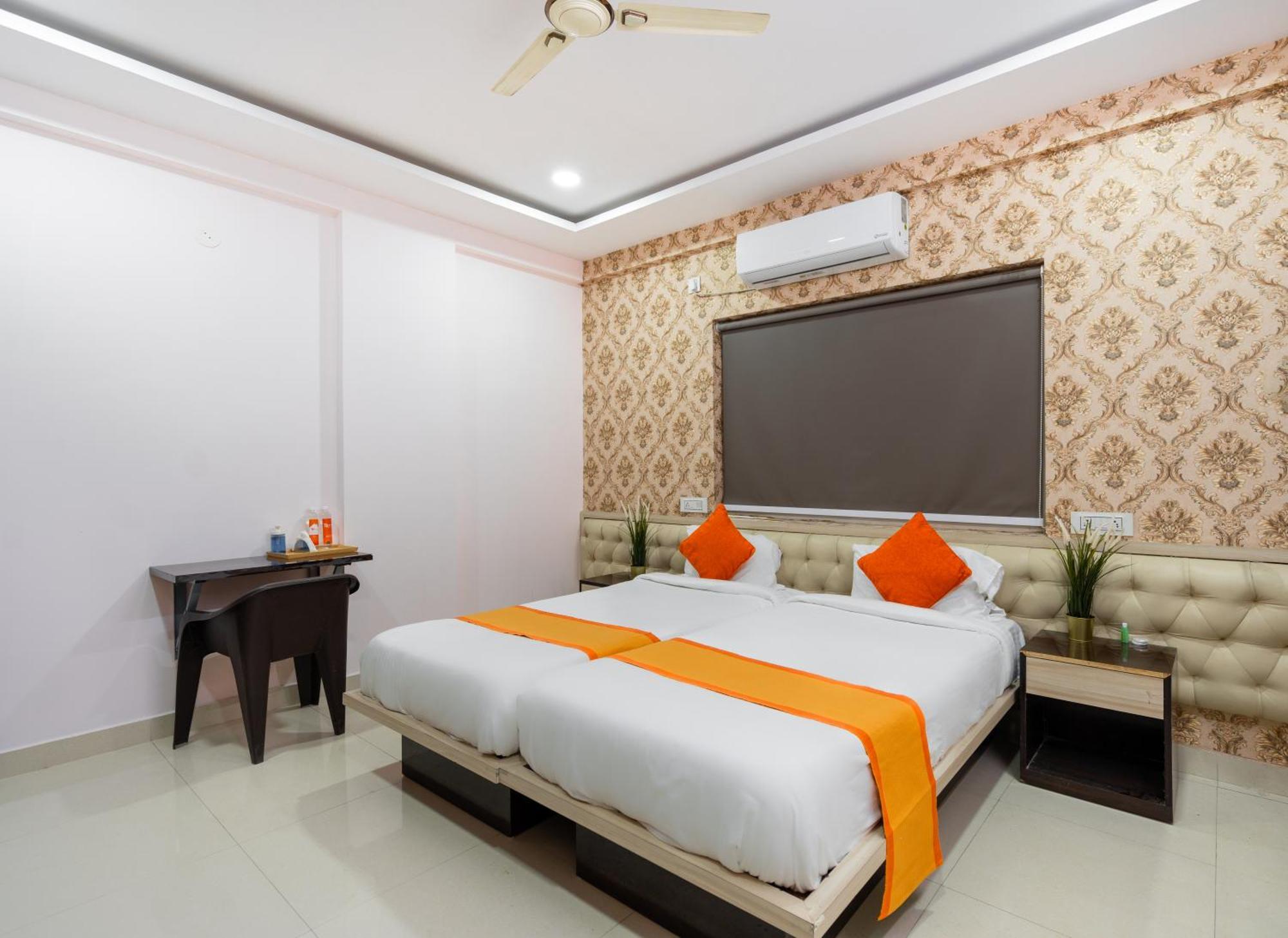 Hotel Iris At Nest à Haïdarabad Extérieur photo